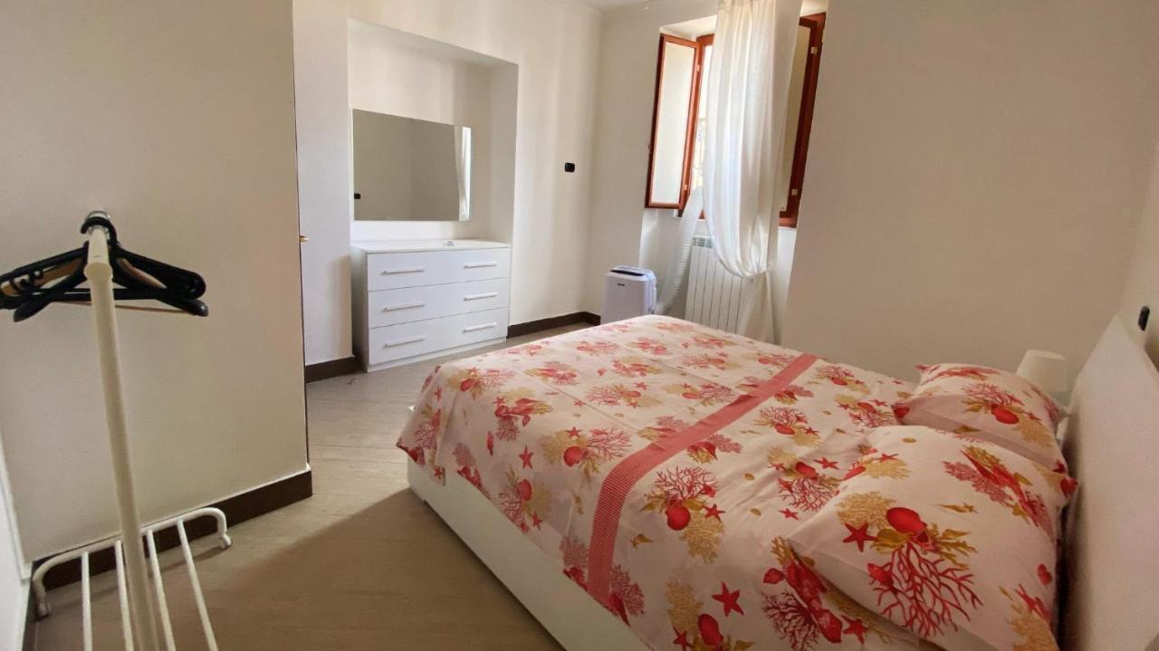 Апартаменти La Soffitta Vicino Al Mare Кастелламмаре-ді-Стабія Екстер'єр фото